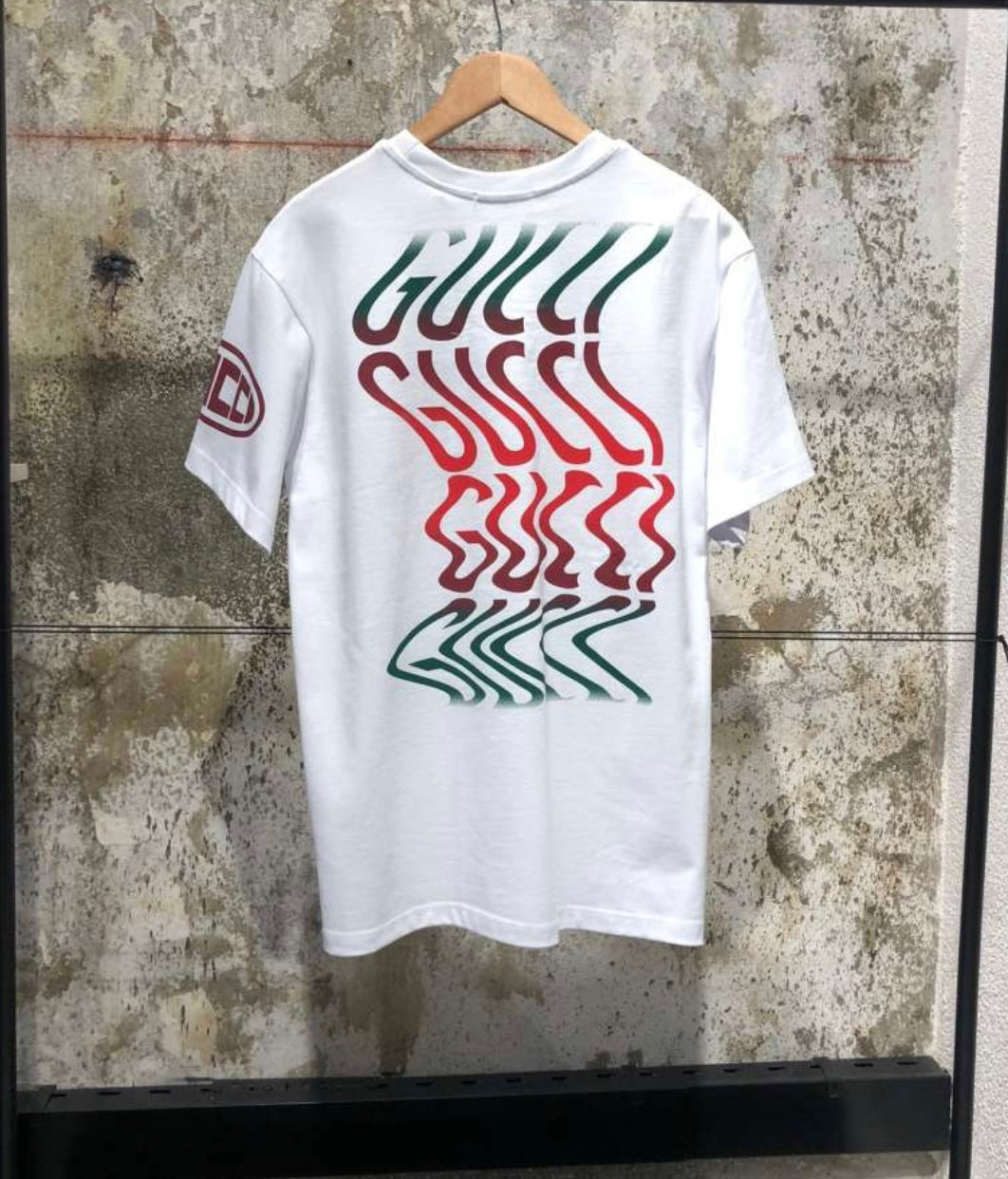 Gucci  Men T-shirt