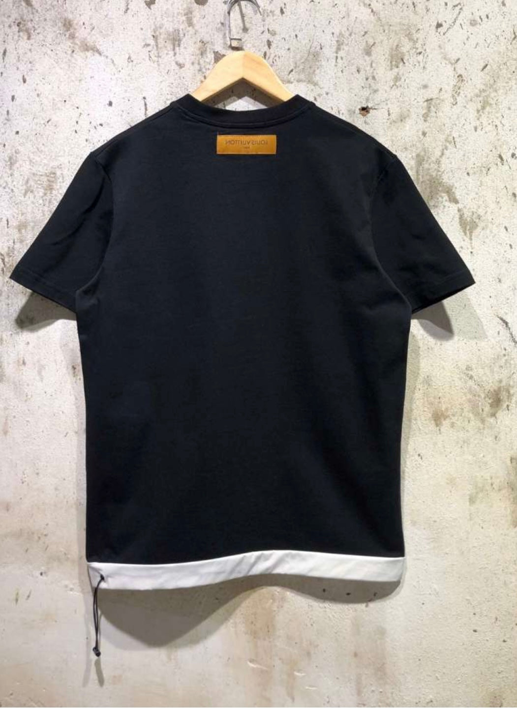 LV  Men T-shirt