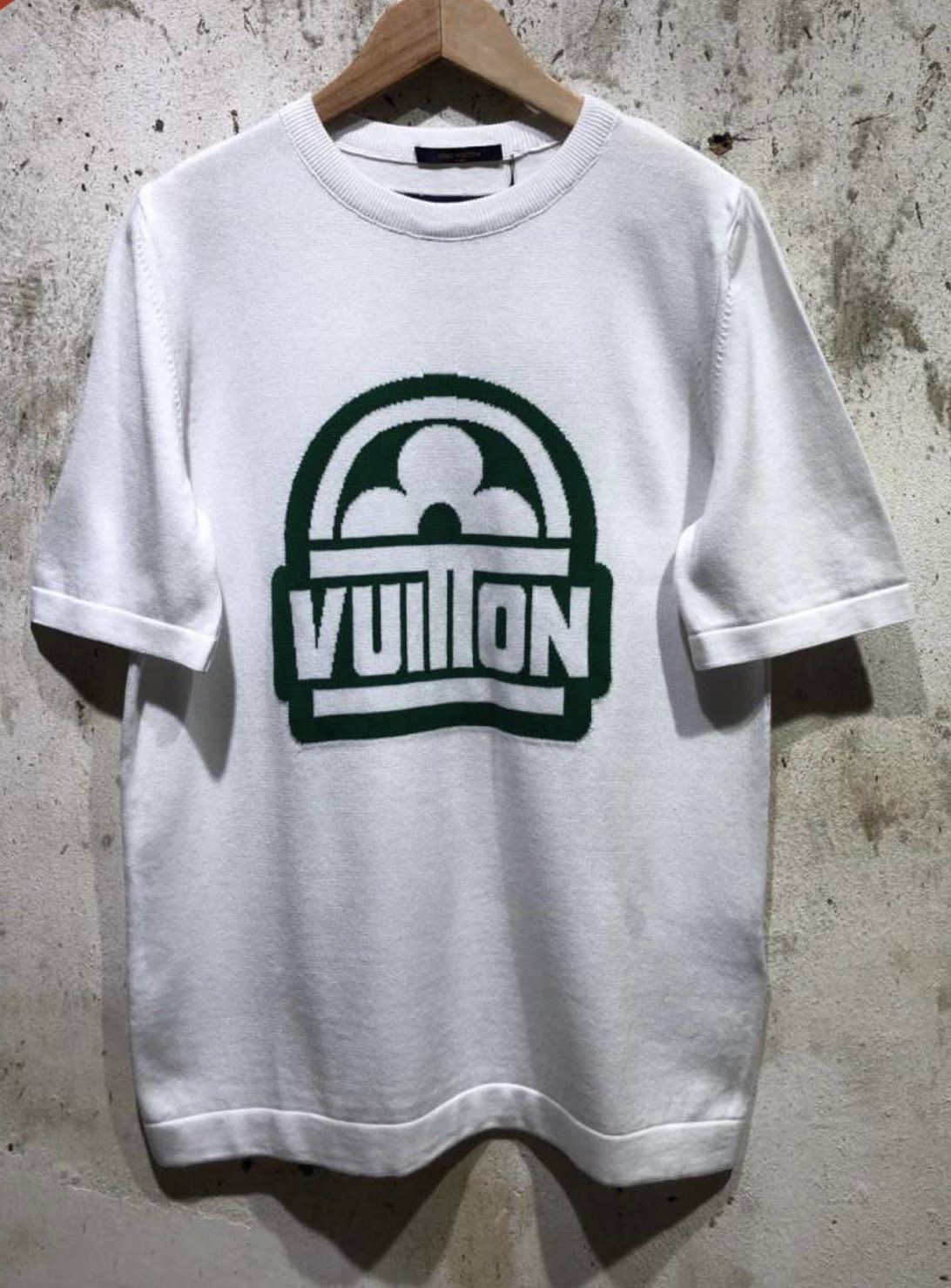 LV Men T-shirt